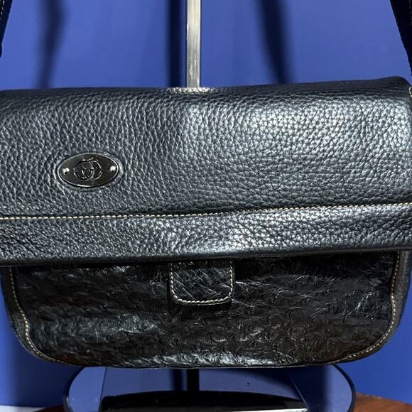 Gucci Black Leather Crossbody and Wallet Bundle - Picture 8 of 16